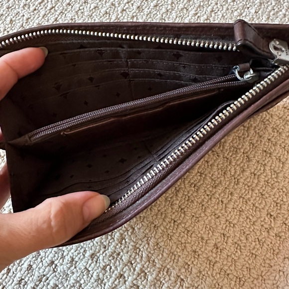 Brown leather Fossil wallet - Picture 3 of 5